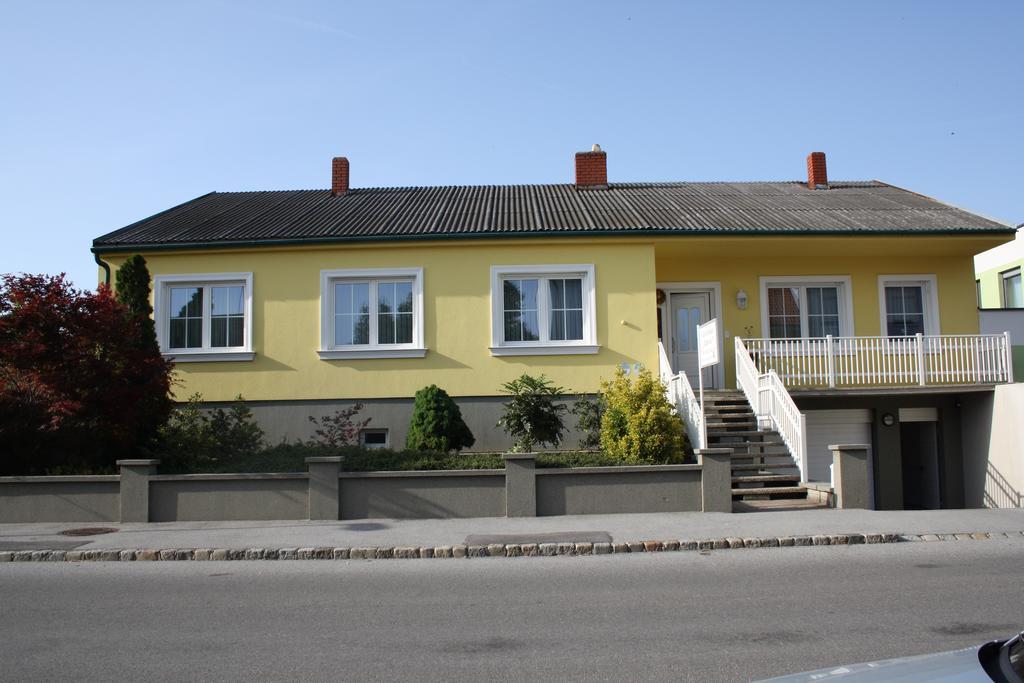 Gaestehaus Zum See Illmitz Exteriör bild